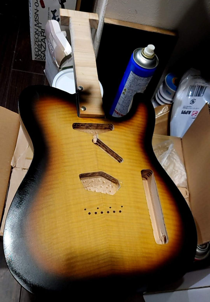④塗装 - Kamiya Custom Guitar Works